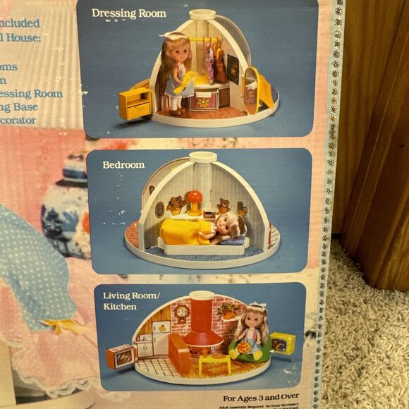 NEW & COMPLETE Knickerbocker Moppets Secret Doll House 1980 Mint Condition Rare - Picture 3 of 16